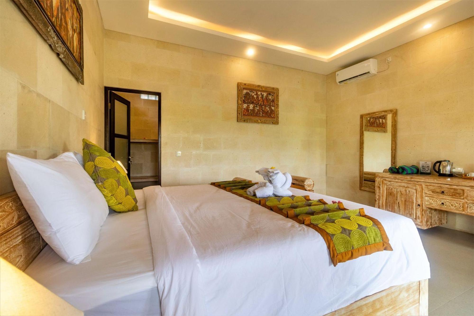 Alamgangga Villas Tirta Gangga كارانغاسِم الغرفة الصورة